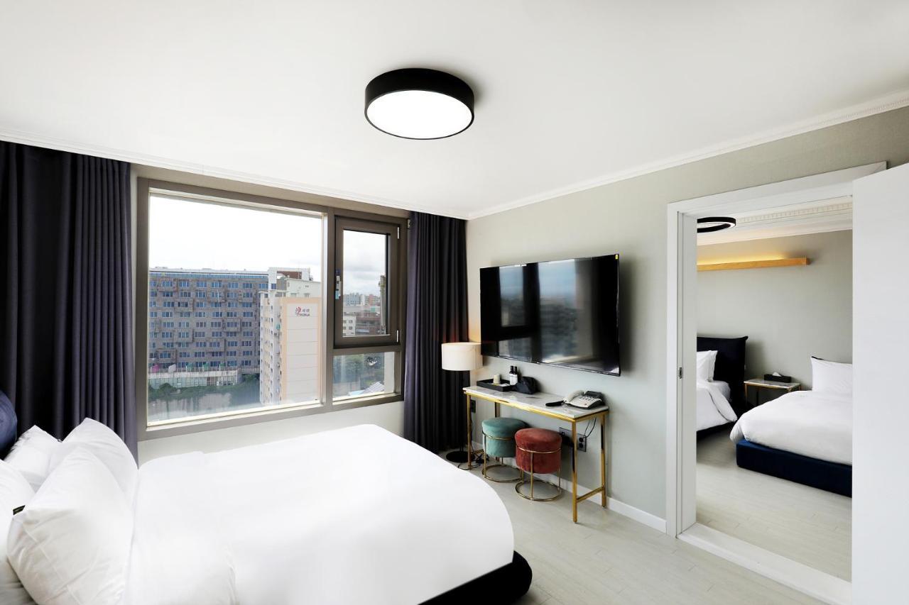 Cornerstone Hotel Szogüpho Kültér fotó