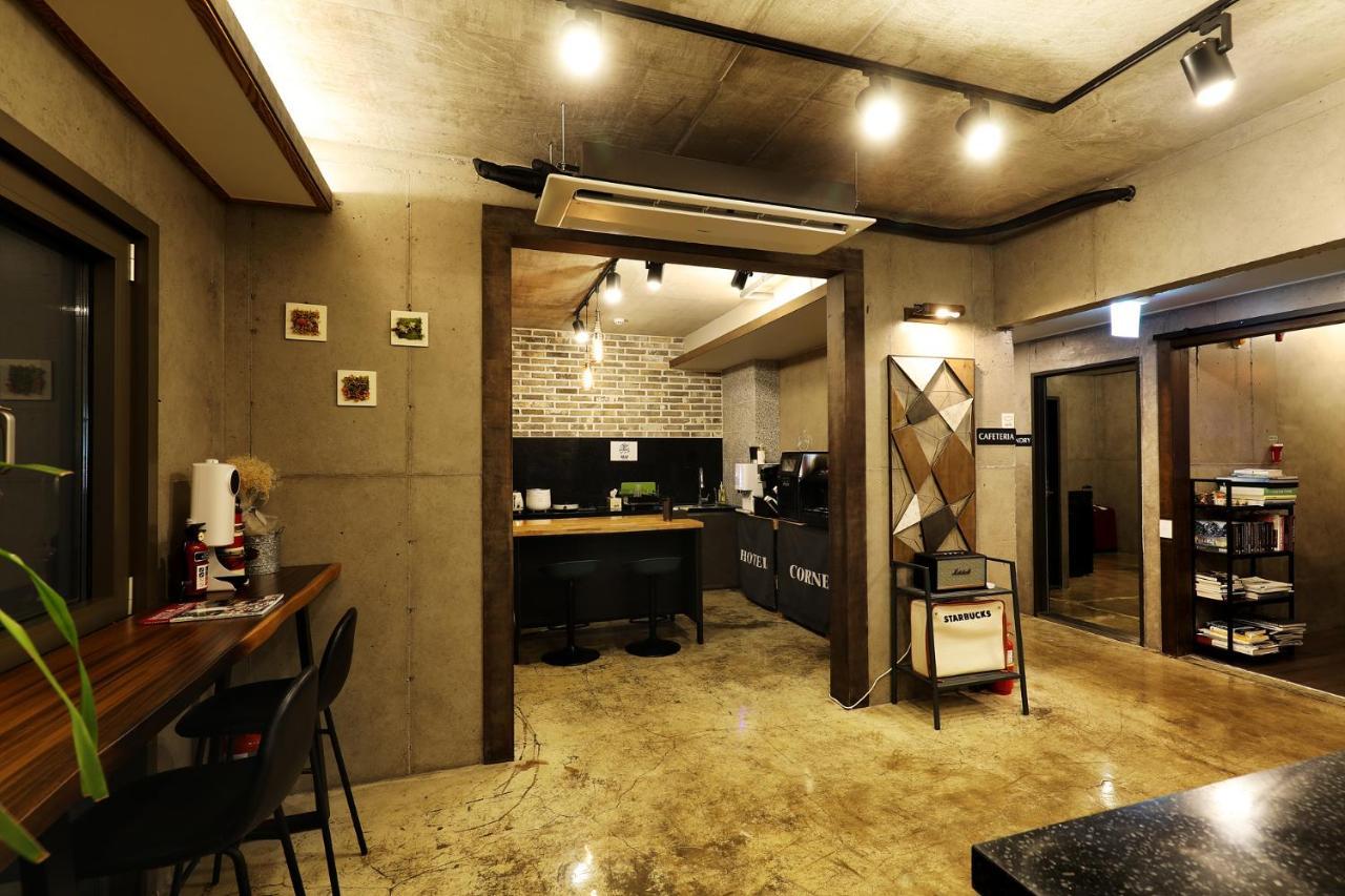 Cornerstone Hotel Szogüpho Kültér fotó