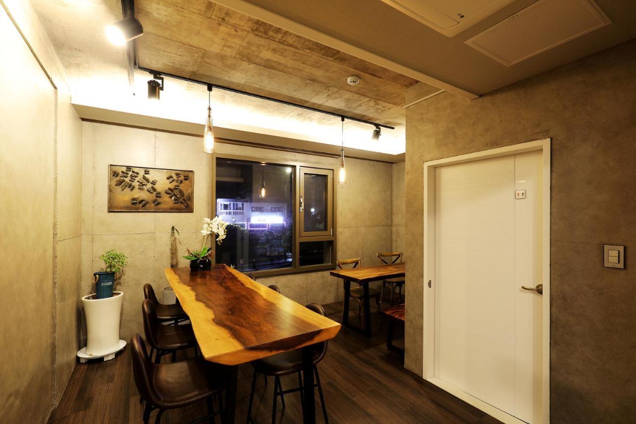 Cornerstone Hotel Szogüpho Kültér fotó