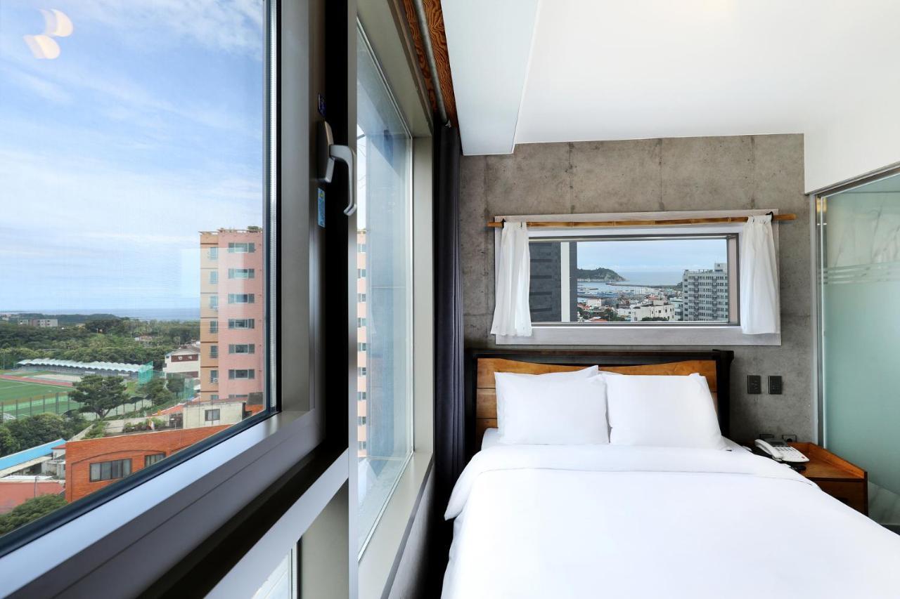 Cornerstone Hotel Szogüpho Kültér fotó