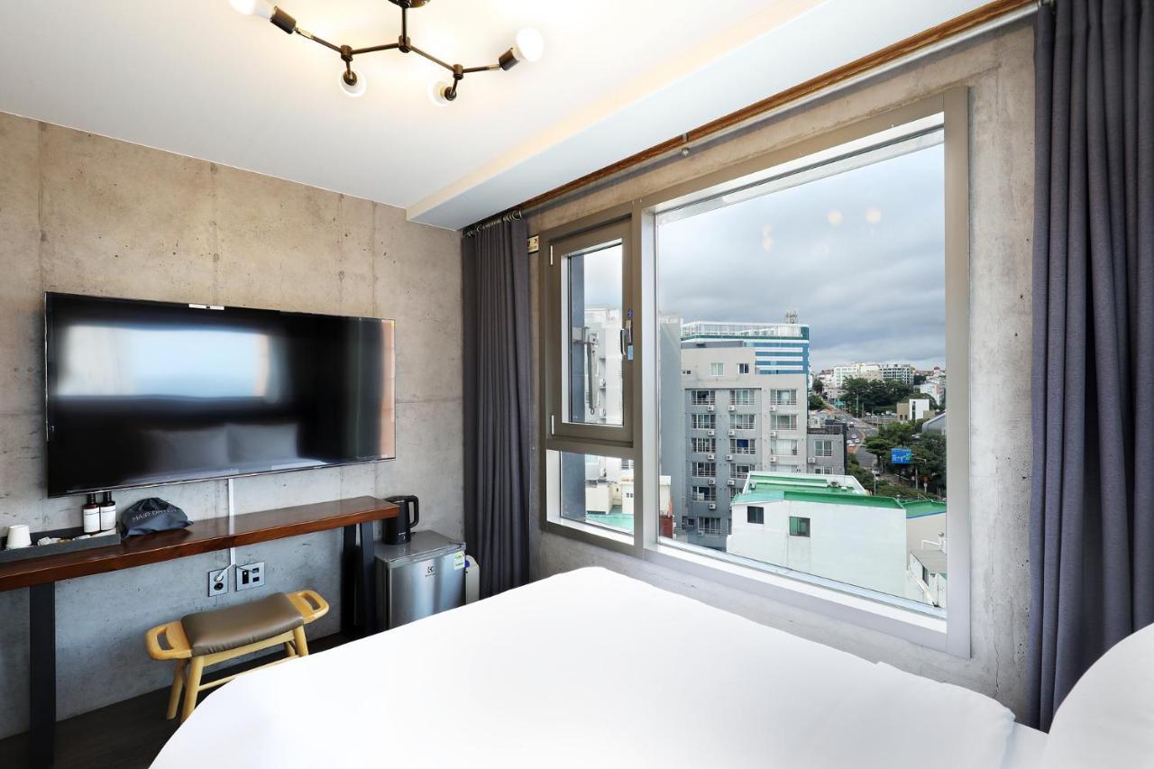 Cornerstone Hotel Szogüpho Kültér fotó