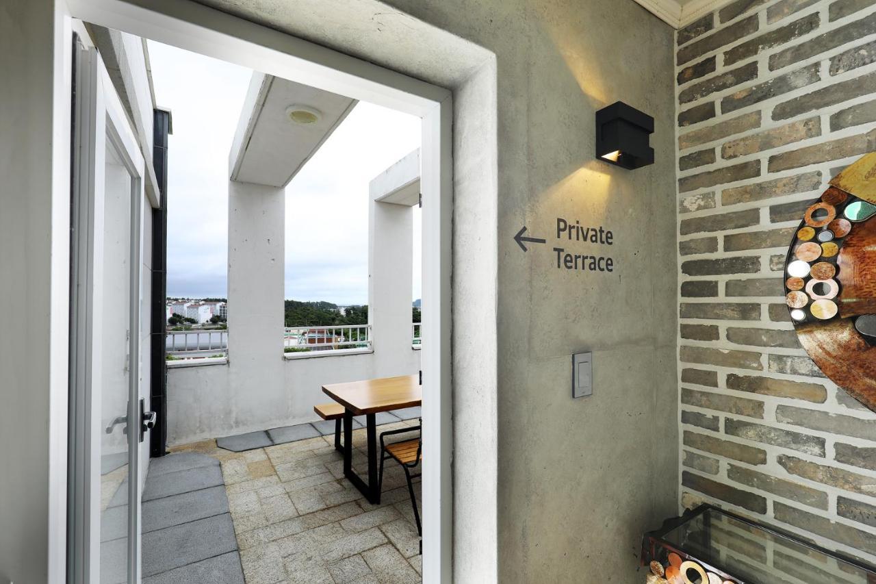 Cornerstone Hotel Szogüpho Kültér fotó