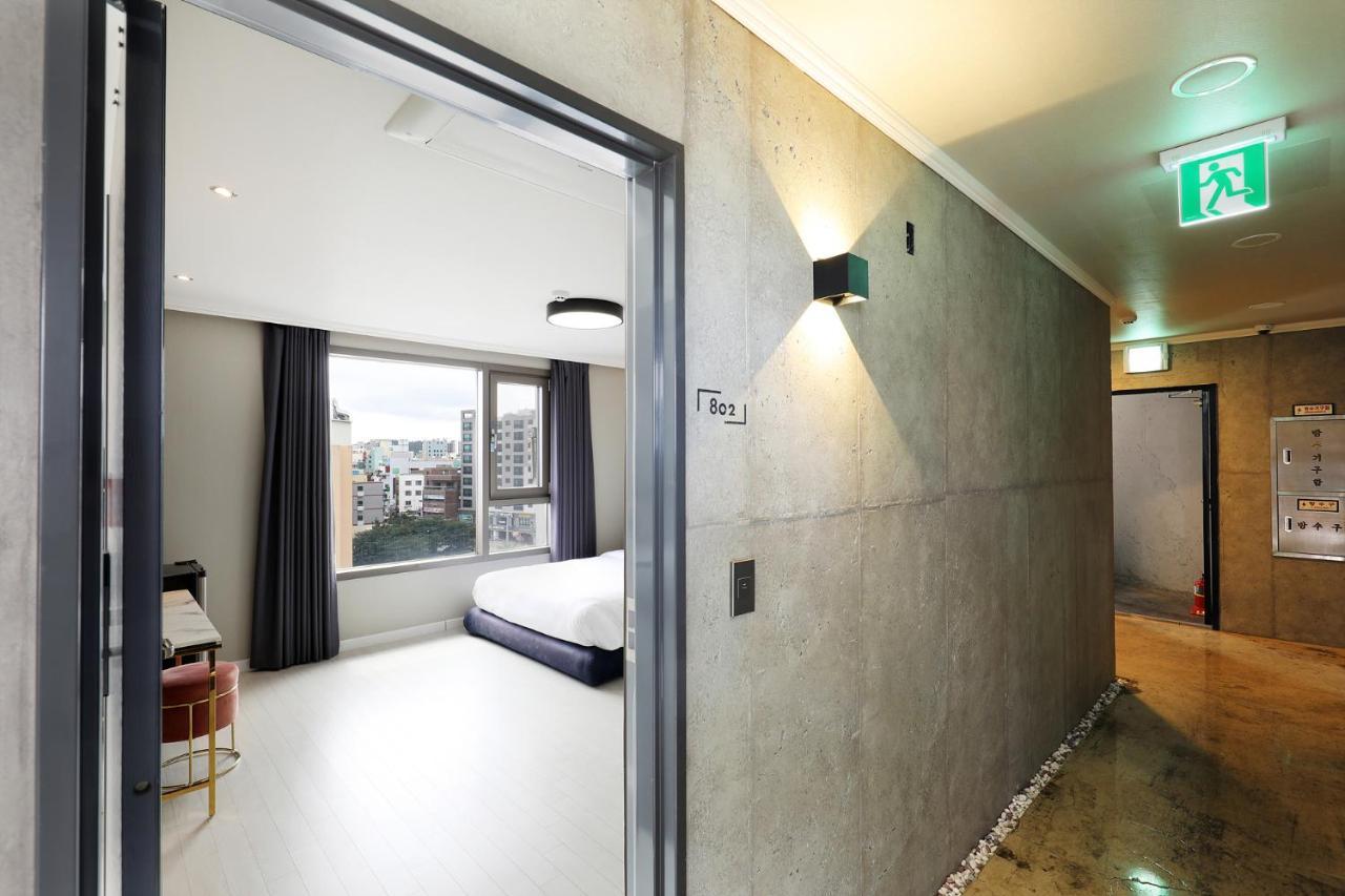 Cornerstone Hotel Szogüpho Kültér fotó