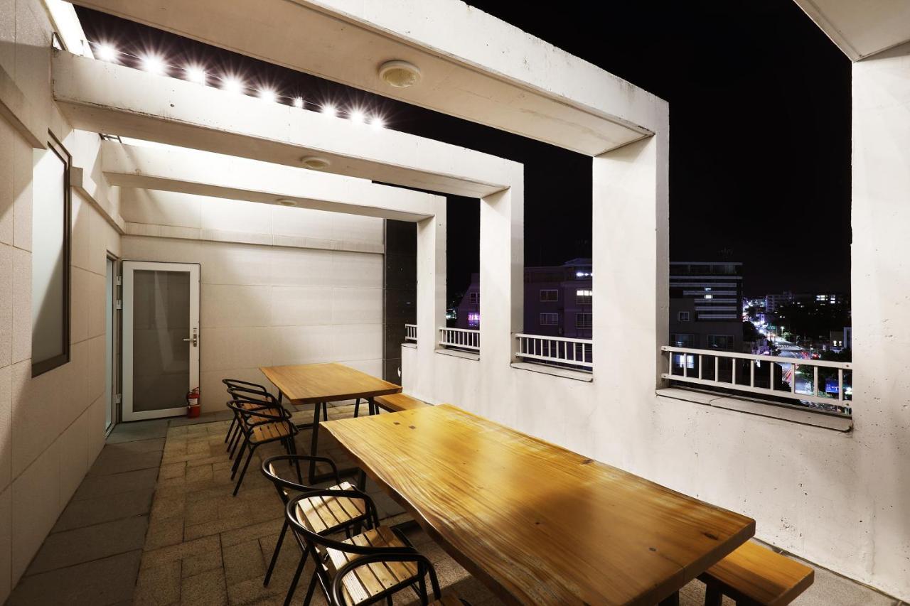 Cornerstone Hotel Szogüpho Kültér fotó