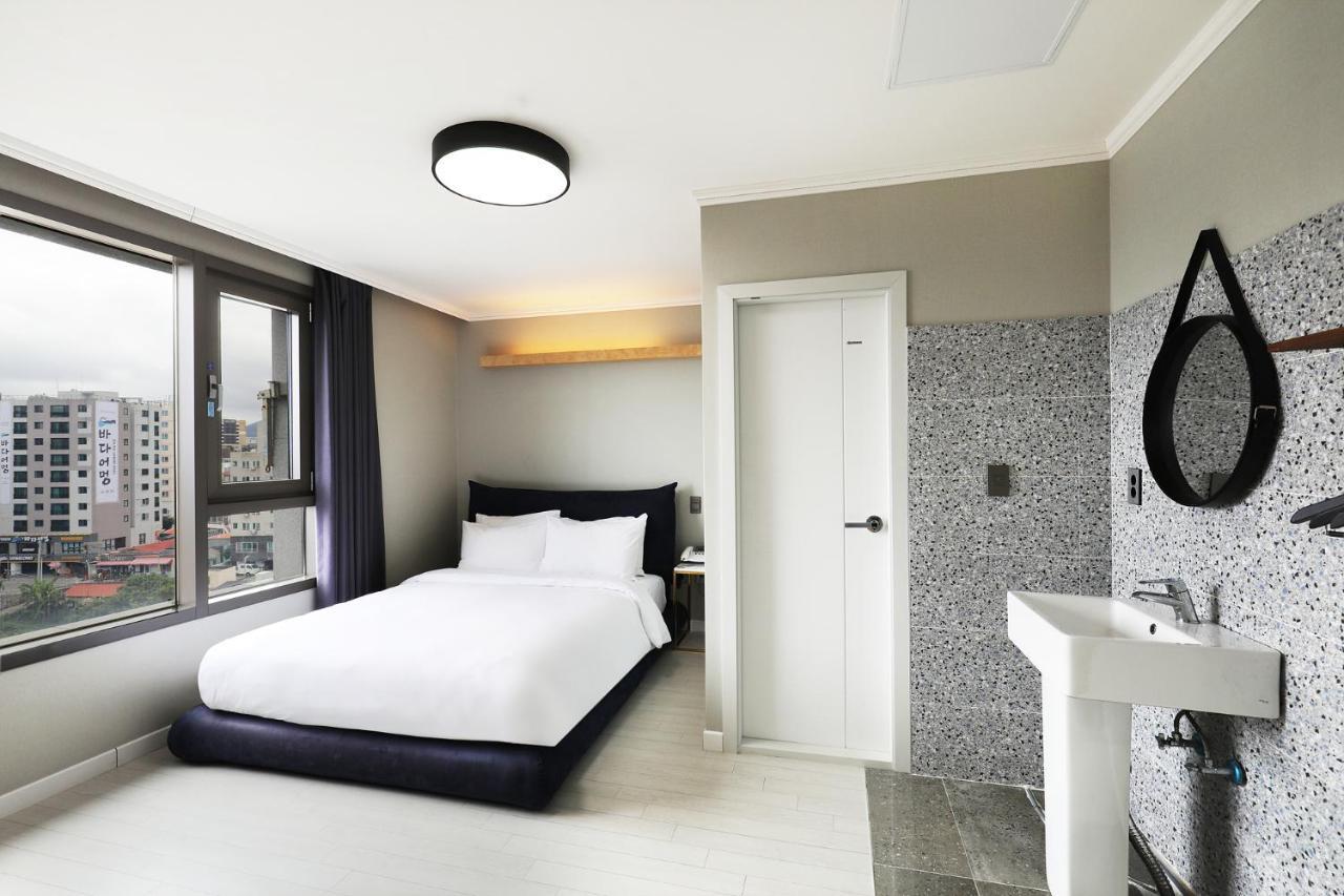 Cornerstone Hotel Szogüpho Kültér fotó