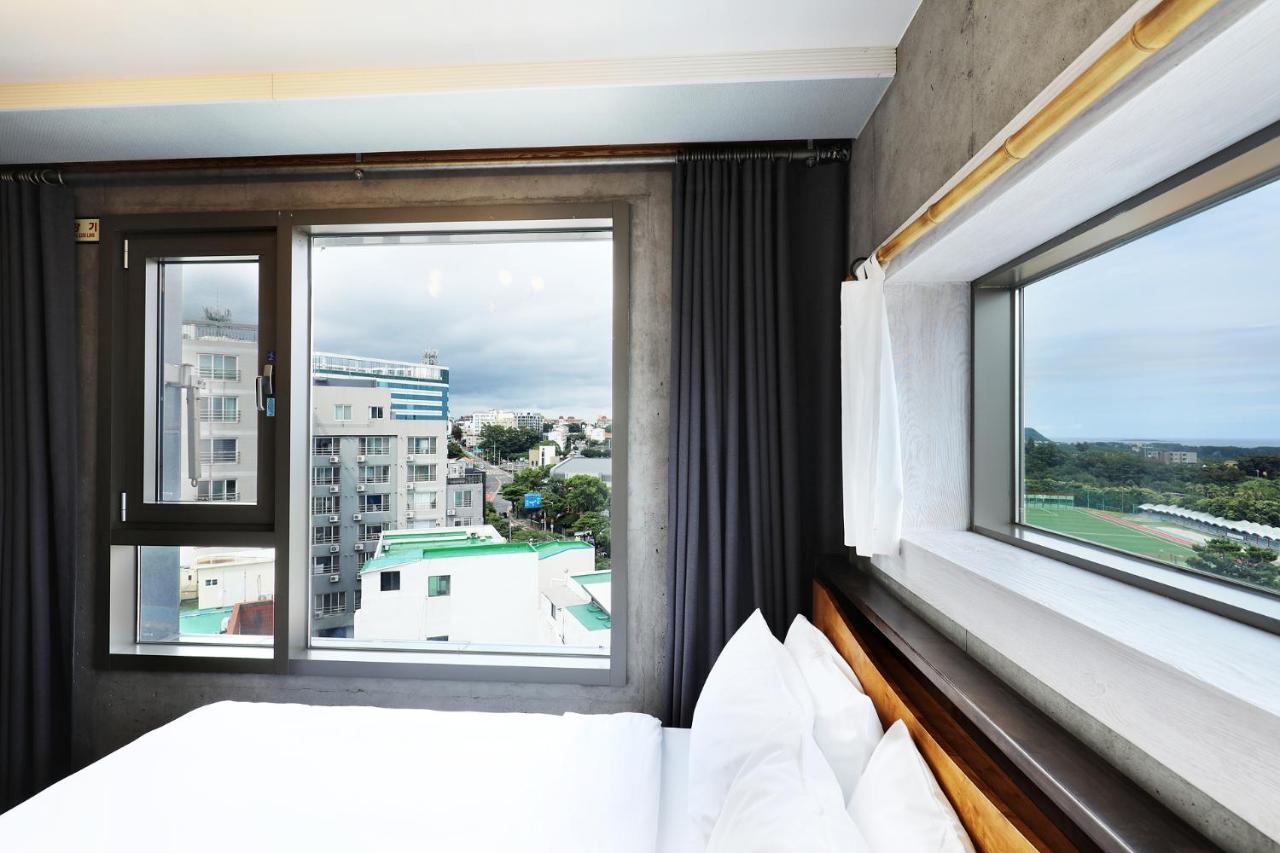 Cornerstone Hotel Szogüpho Kültér fotó