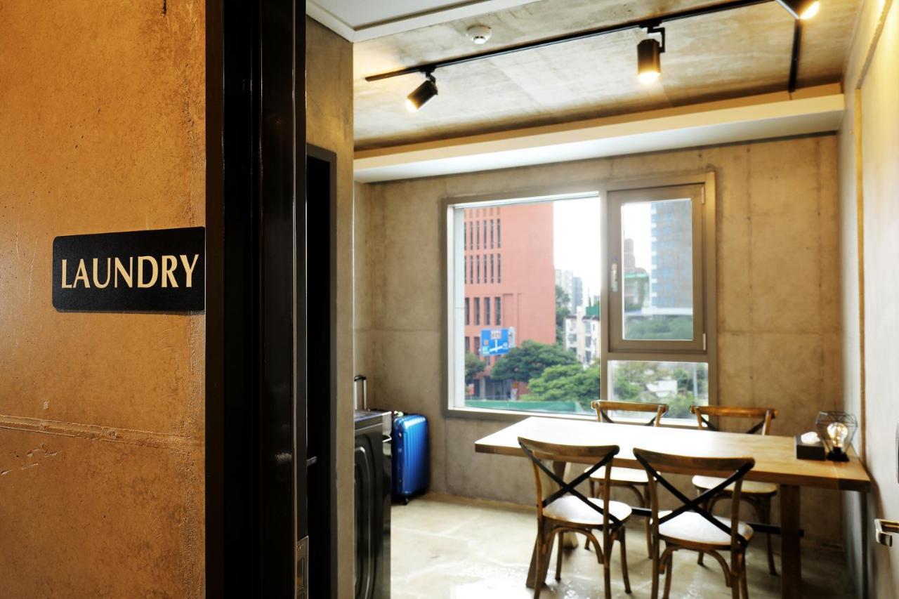 Cornerstone Hotel Szogüpho Kültér fotó