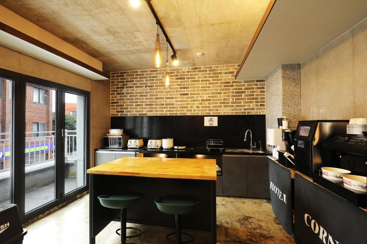 Cornerstone Hotel Szogüpho Kültér fotó